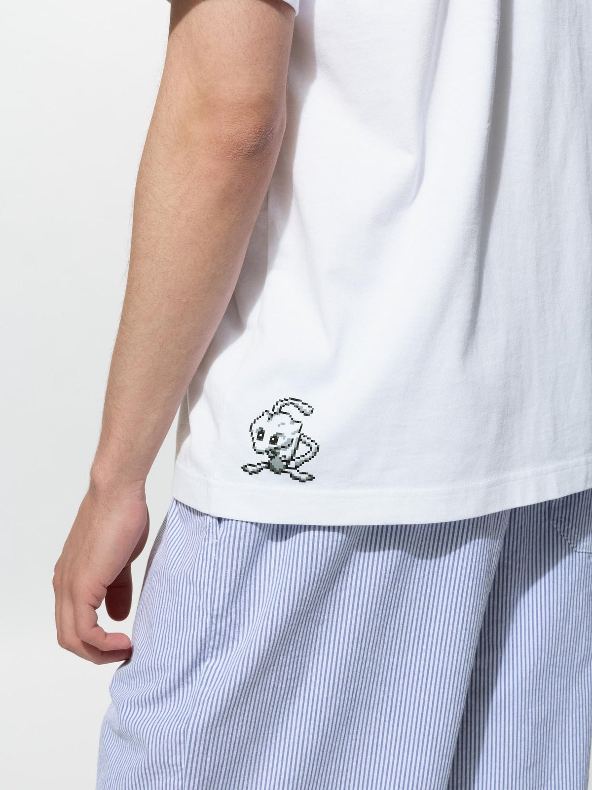 Pokémon 30th Anniversary - UT Short Sleeve Graphic T-shirt - MewTwo - SparkLeaf TCG